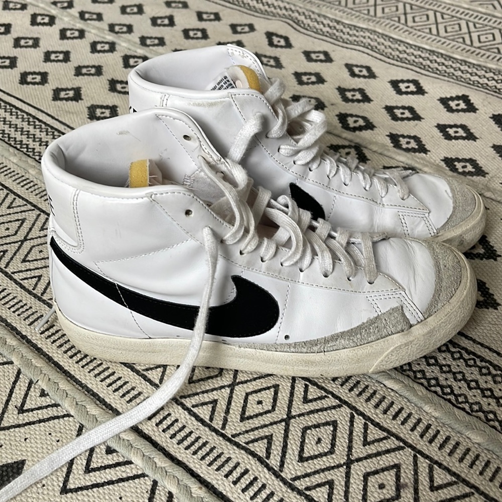 Nike blazer size 8